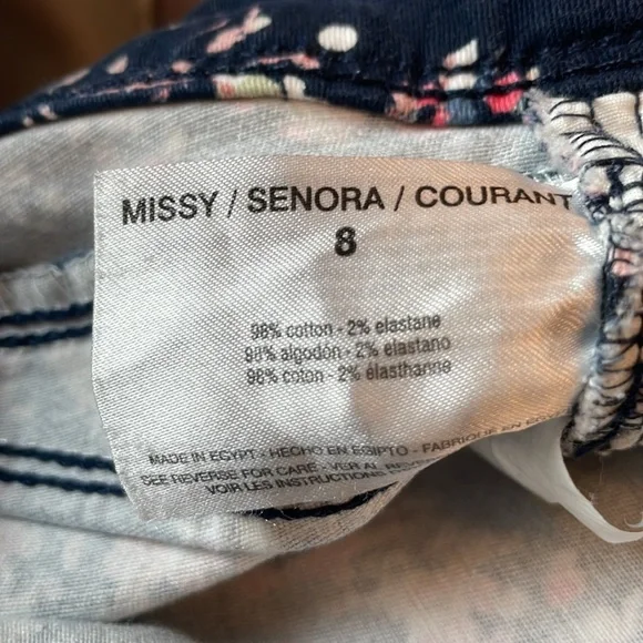 Bandolino size 8 capris pants blue with white and pink flowers floral print - Picture 7 of 8